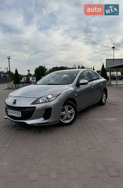 Mazda 3  2012