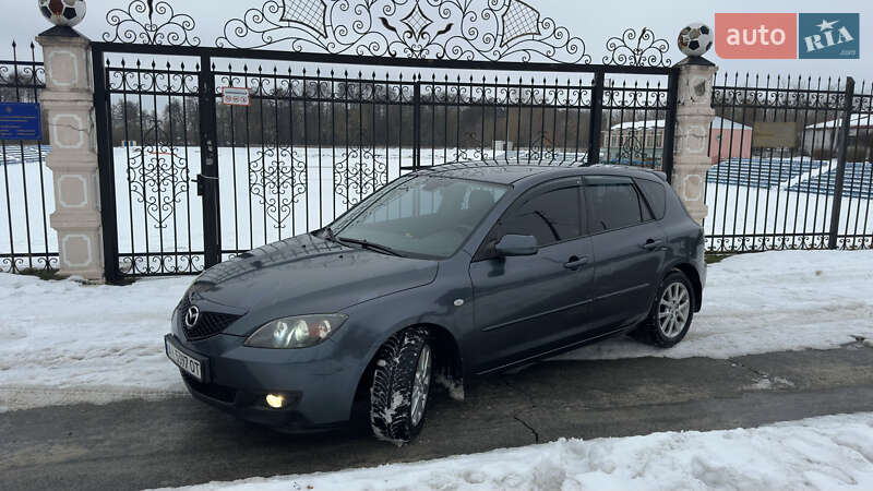 Хэтчбек Mazda 3