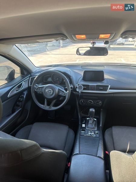 Хэтчбек Mazda 3 2017 в Днепре