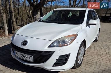 Mazda 3  2011
