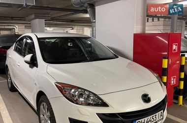Mazda 3  2011