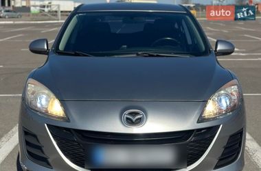 Mazda 3  2010