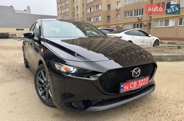 Mazda 3  2021