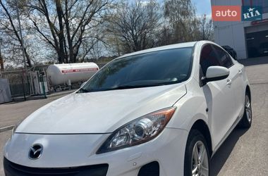 Mazda 3  2011