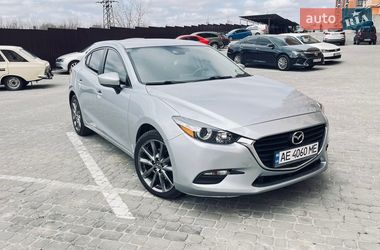 Mazda 3  2018