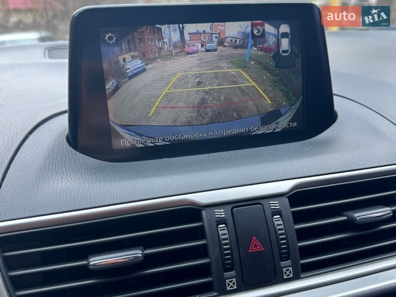 Седан Mazda 3 2016 в Днепре