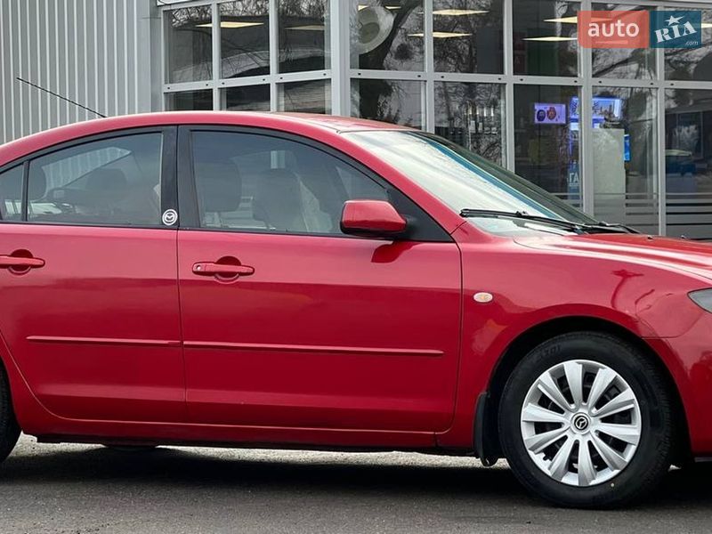 Седан Mazda 3 2005 в Лубнах
