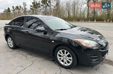Mazda 3  2010