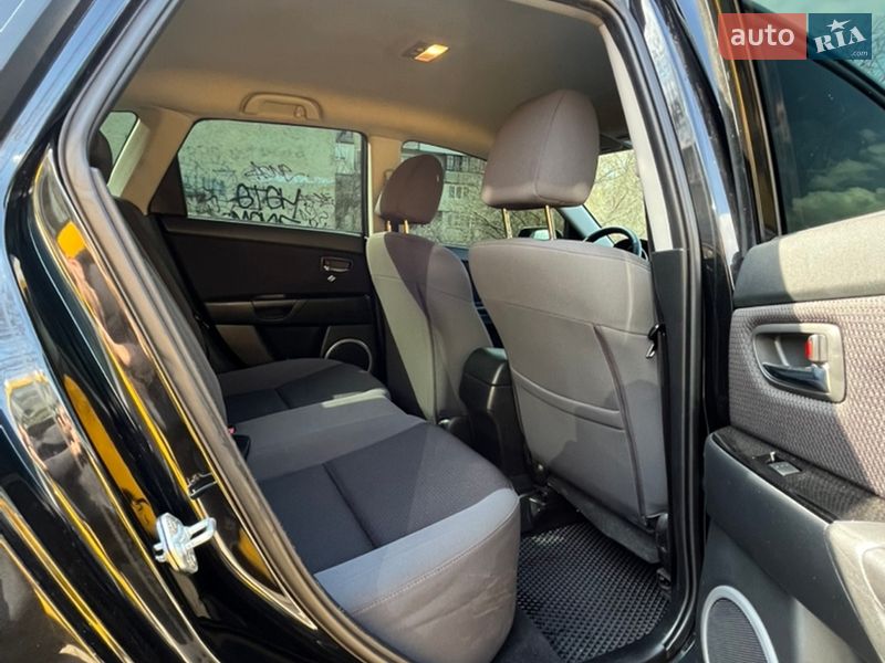 Хетчбек Mazda 3 2008 в Чернівцях
