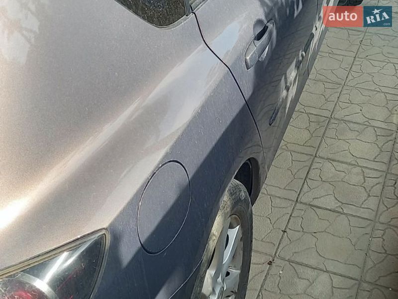 Хетчбек Mazda 3 2006 в Ужгороді