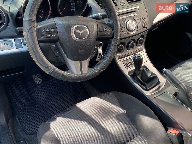 Хетчбек Mazda 3 2010 в Жидачові