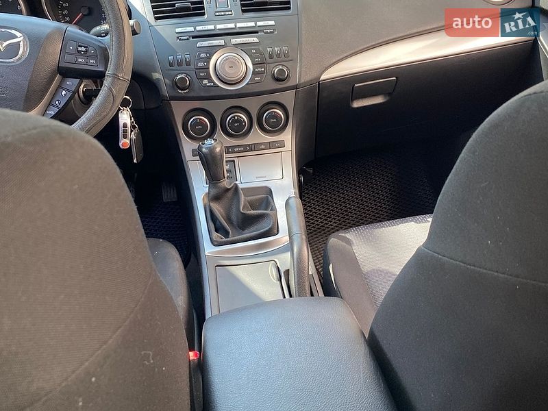 Хетчбек Mazda 3 2010 в Жидачові
