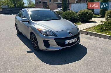 Mazda 3  2012
