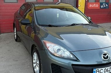 Mazda 3  2012
