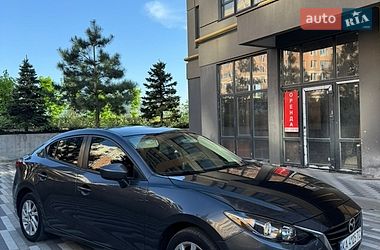 Mazda 3  2016