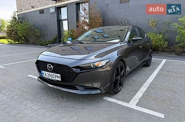 Mazda 3  2021