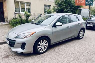 Mazda 3  2012