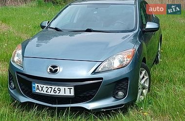 Mazda 3  2011