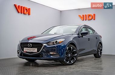 Mazda 3  2018
