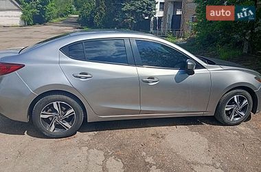 Mazda 3  2015