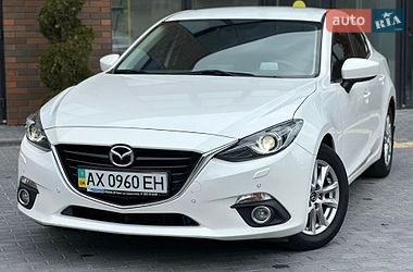 Mazda 3  2015