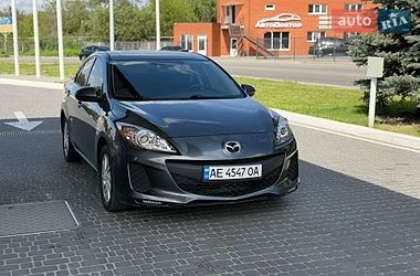 Mazda 3  2012