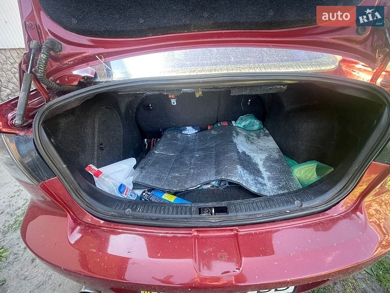 Седан Mazda 3 2003 в Смизі