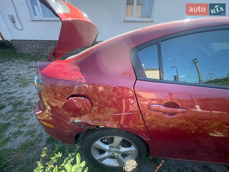 Седан Mazda 3 2003 в Смизі