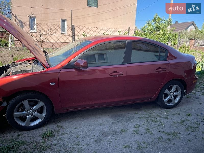 Седан Mazda 3 2003 в Смизі