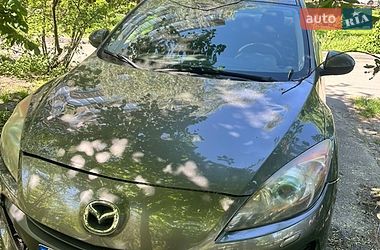 Mazda 3  2013