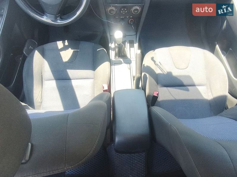 Хетчбек Mazda 3 2005 в Черкасах фото 9 Хетчбек Mazda 3 2005 в Черкасах