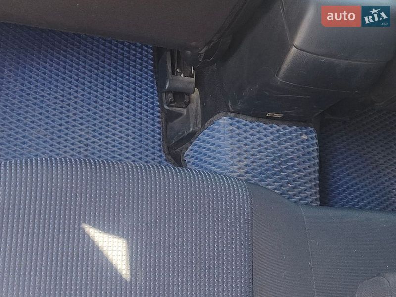 Хетчбек Mazda 3 2005 в Черкасах фото 7 Хетчбек Mazda 3 2005 в Черкасах