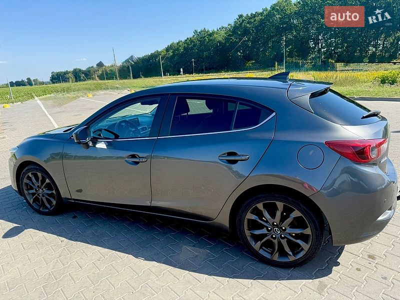 Хэтчбек Mazda 3 2017 в Луцке