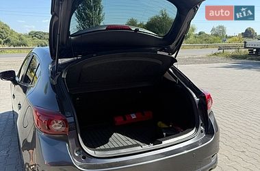 Хэтчбек Mazda 3 2017 в Луцке