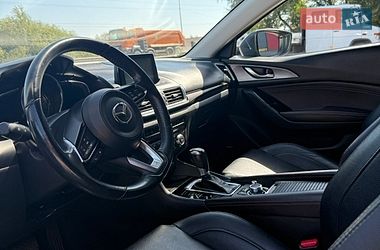 Хэтчбек Mazda 3 2017 в Луцке