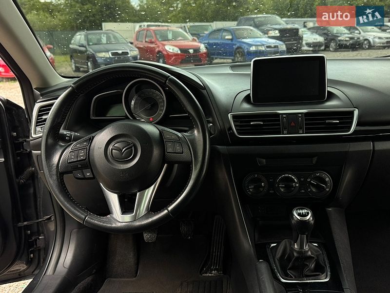 Хэтчбек Mazda 3 2016 в Харькове