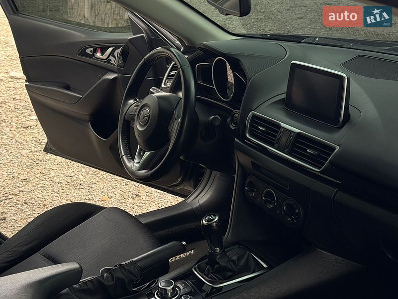 Хэтчбек Mazda 3 2016 в Харькове