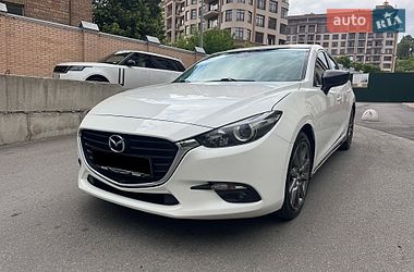 Mazda 3  2018