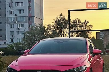 Mazda 3  2019