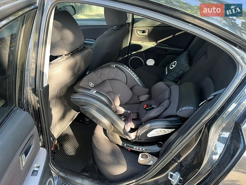 Седан Mazda 3 2007 в Запорожье