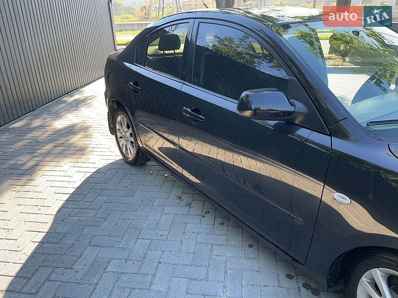 Седан Mazda 3 2007 в Запорожье