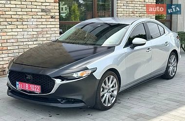 Mazda 3  2019