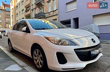 Mazda 3  2013