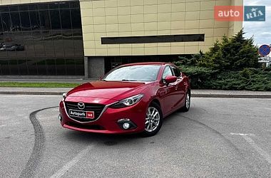 Седан Mazda 3 2016 в Запоріжжі