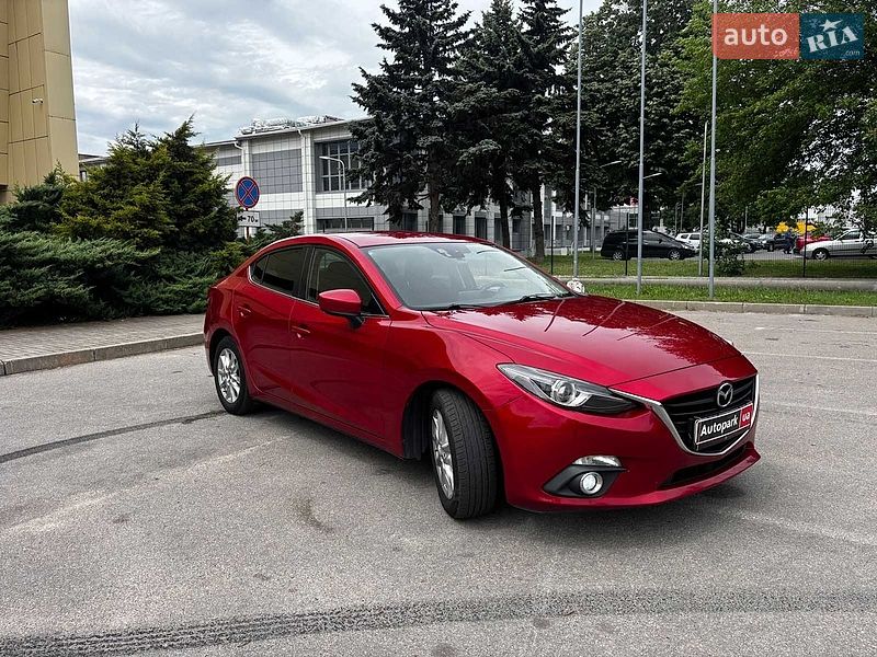 Седан Mazda 3 2016 в Запоріжжі