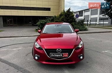 Седан Mazda 3 2016 в Запоріжжі