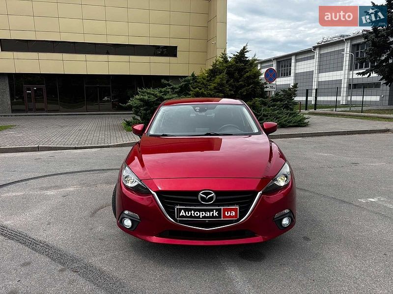 Седан Mazda 3 2016 в Запоріжжі