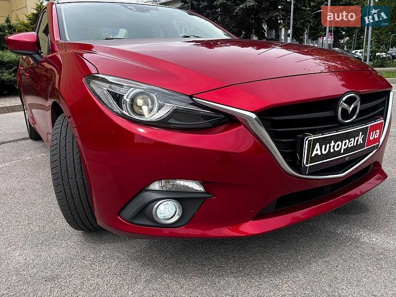 Седан Mazda 3 2016 в Запоріжжі