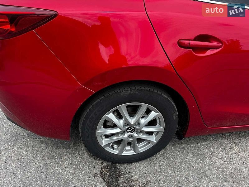 Седан Mazda 3 2016 в Запоріжжі