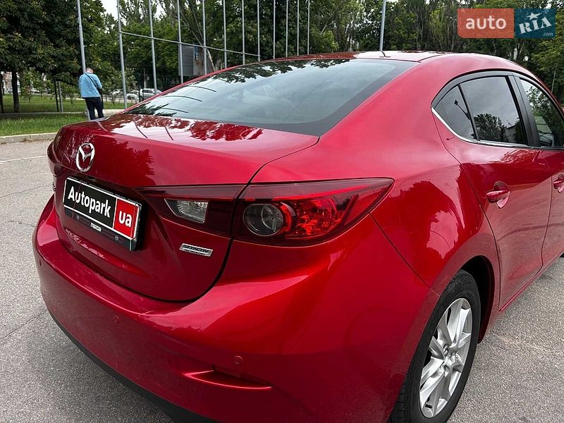 Седан Mazda 3 2016 в Запоріжжі